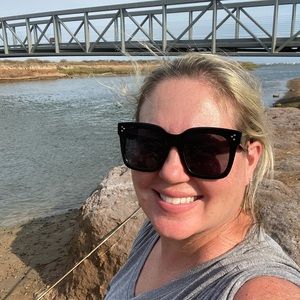 Meet your Posher, Robyn